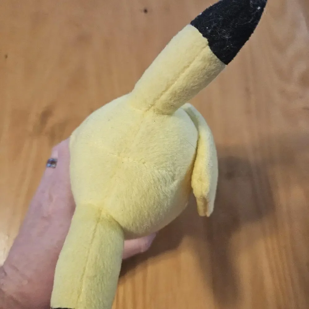 Pokemon Pikachu‎ Plush Stuffed Animal Toy Small Yellow Sitting Tomy 2016 Figure